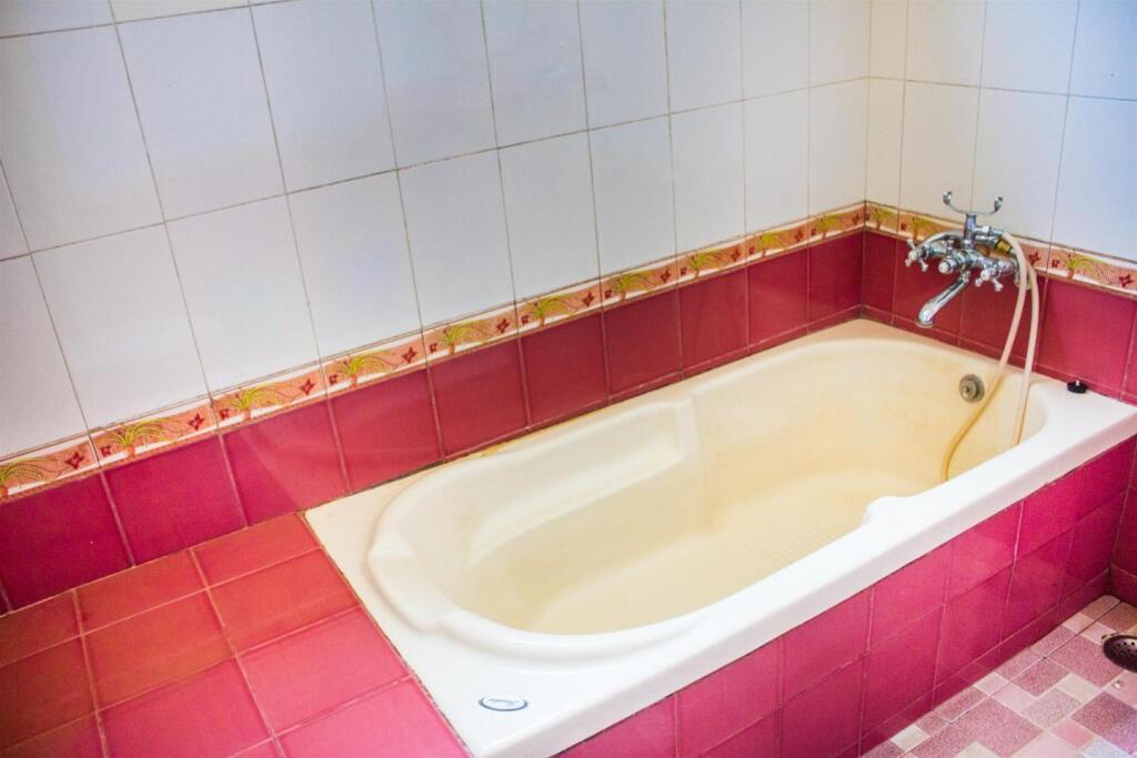 Ути: Sapphire Grand