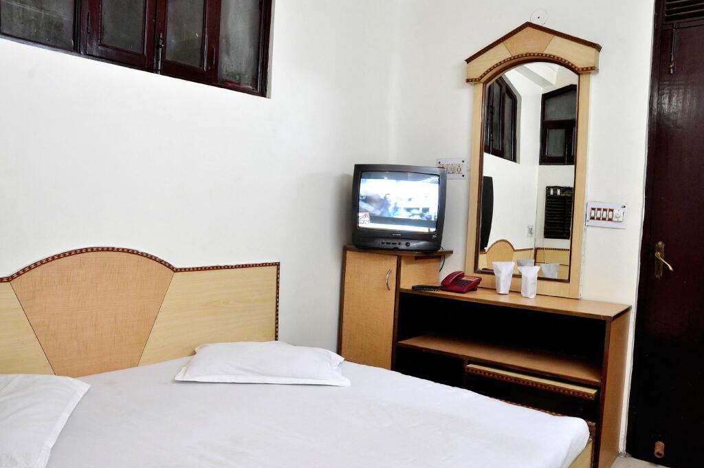 Нью-Дели: Hotel Peace Point