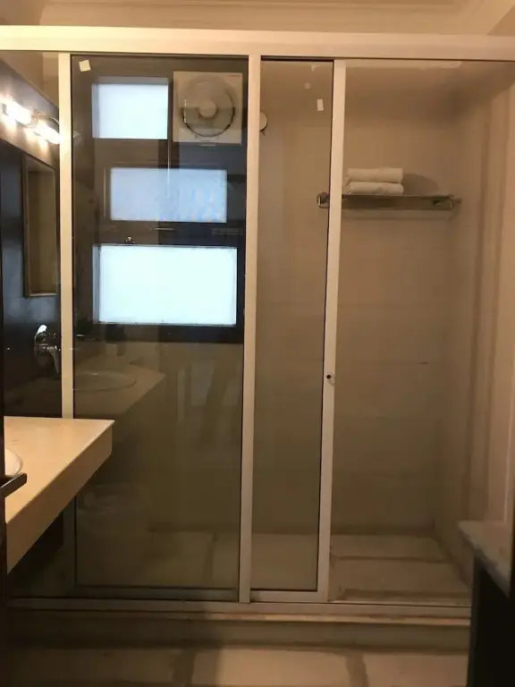 Гуруграм: The Essence Suite