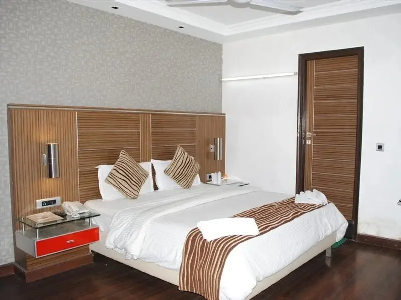 Нью-Дели: Hotel Metro Continental