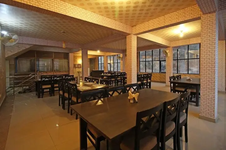 Наинитал: The Raikwals Hotel and Resturant