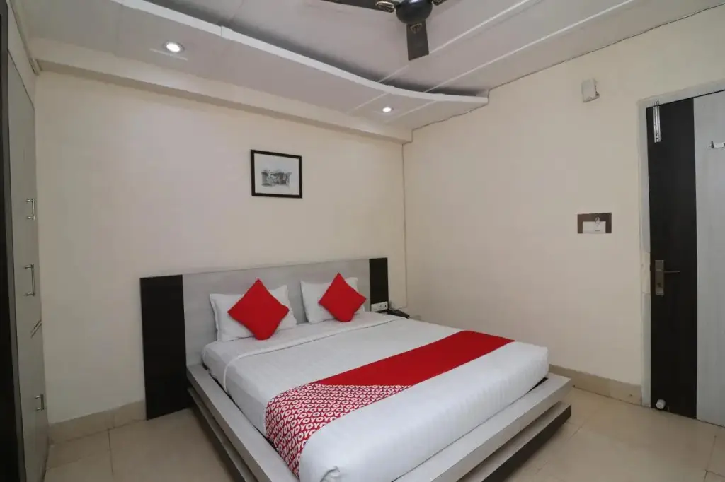 Праяградж: Hotel Mandiram