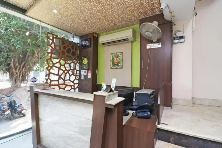 Праяградж: Hotel Mandiram