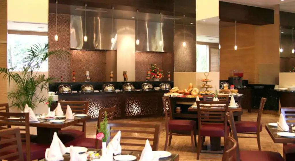 Мумбаи: The Retreat Hotel & Convention Centre