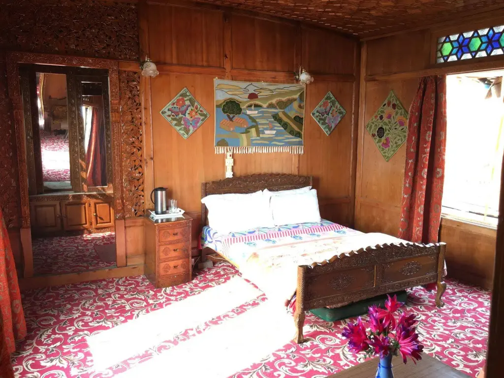 Шринагар: New Jacquline Heritage Houseboats Nigeen Lake