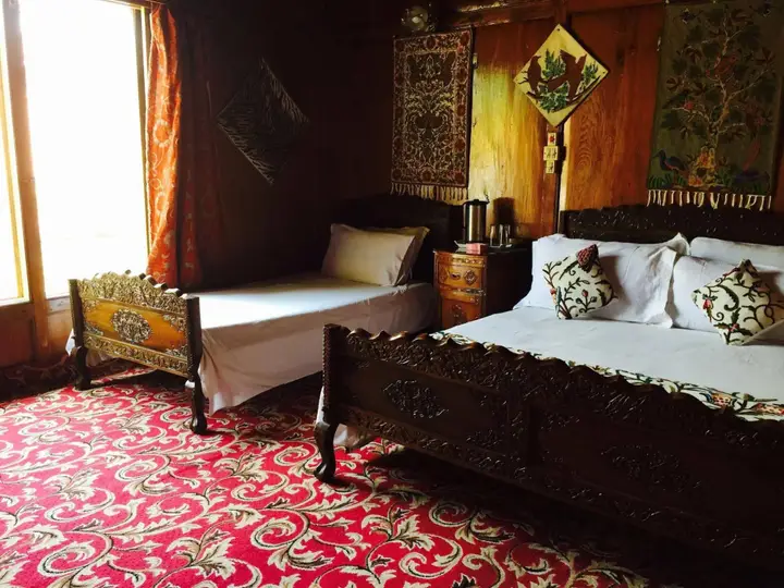 Шринагар: New Jacquline Heritage Houseboats Nigeen Lake
