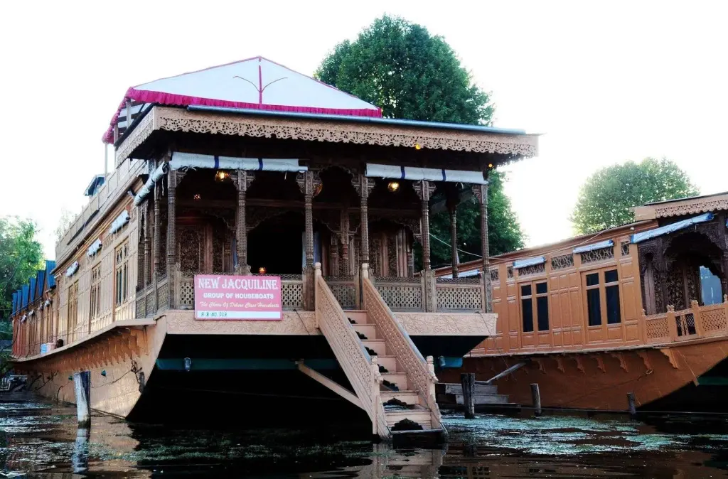 Шринагар: New Jacquline Heritage Houseboats Nigeen Lake