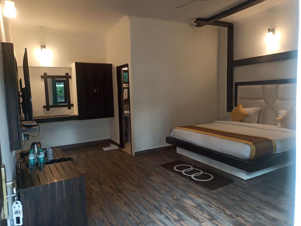 Наинитал: La Perle River Resorts