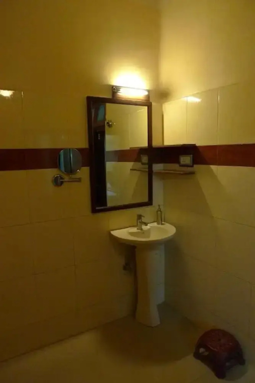 Колката: The Kei Suites
