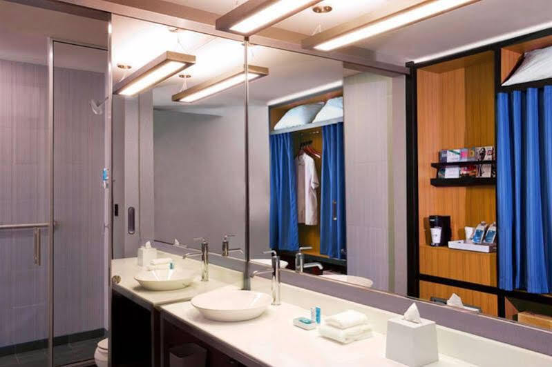 Ахмедабад: Aloft Ahmedabad SG Road