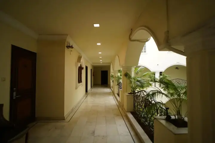 Ранчи: Hotel Arya - Unmarried Couples are not Allowed