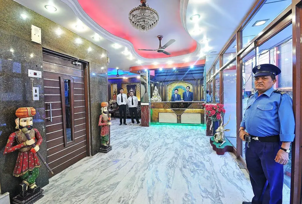 Нью-Дели: Hotel Shiva intercontinental