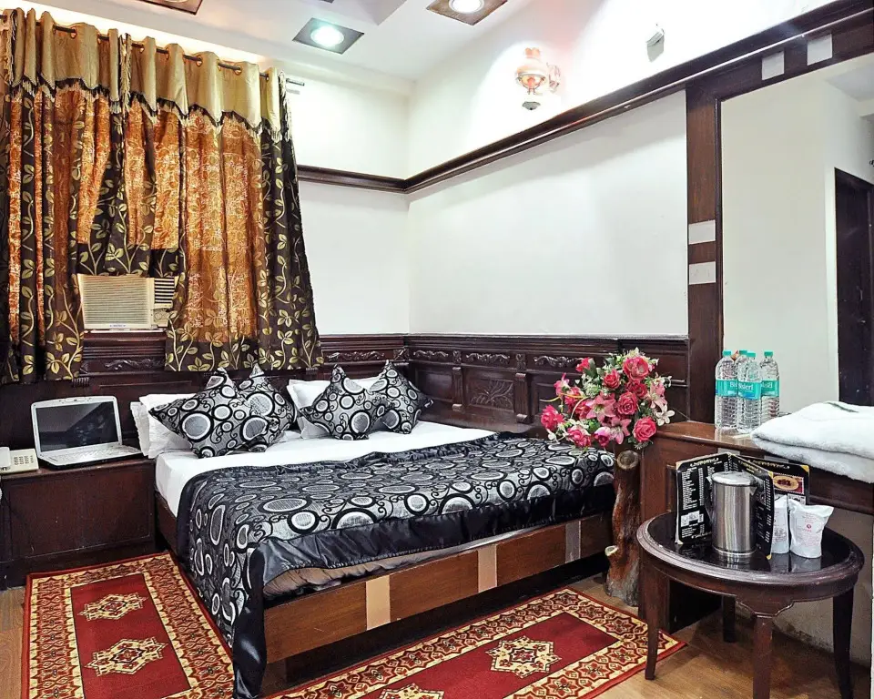 Нью-Дели: Hotel Shiva intercontinental