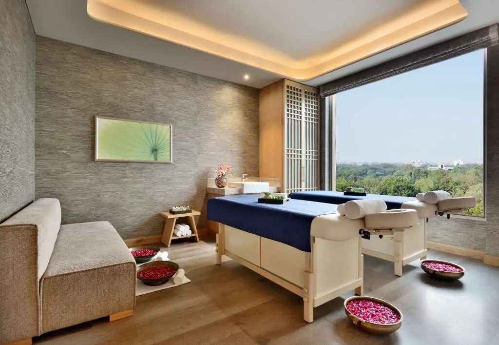 Нойда: Radisson Noida
