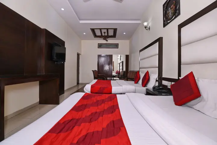 Нью-Дели: FabHotel Station 3