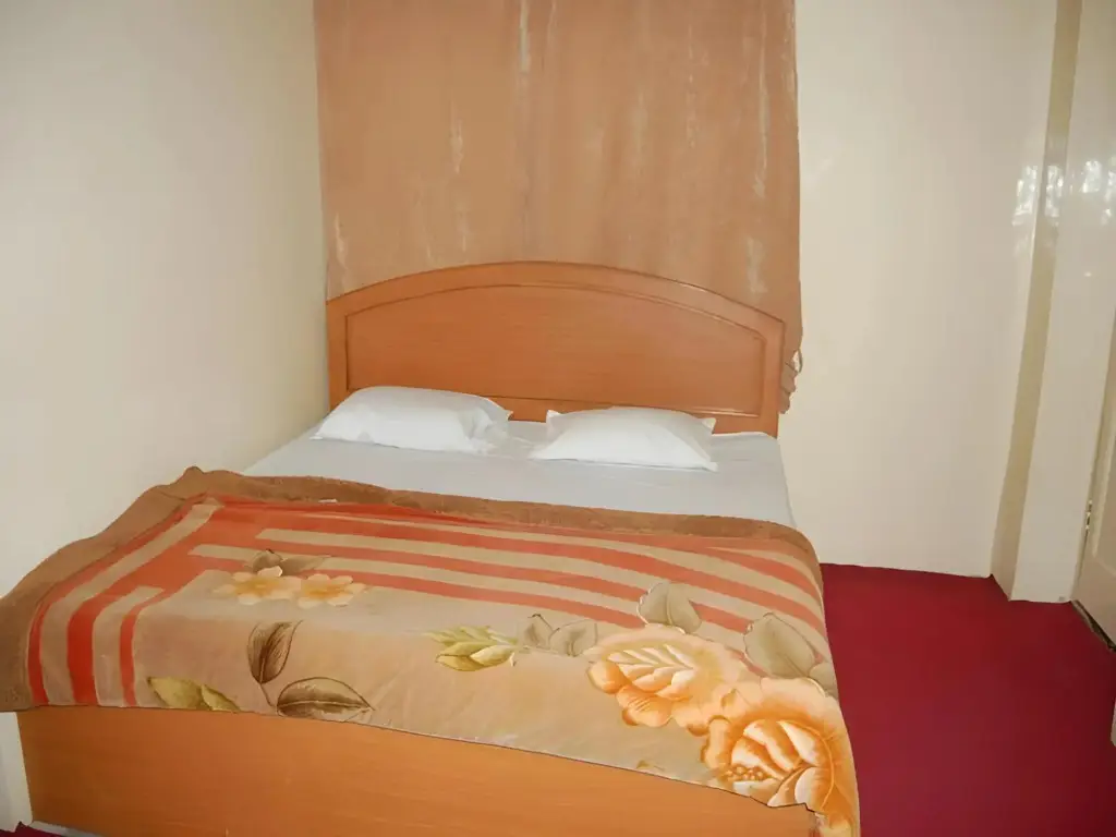 Шринагар: OYO 85927 Marias Hotel