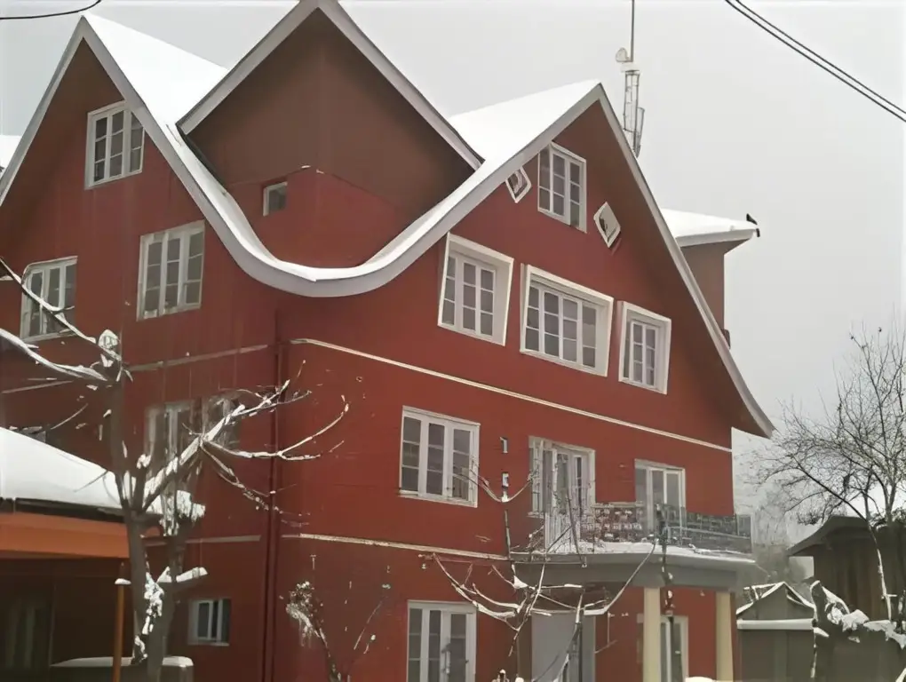 Шринагар: OYO 85927 Marias Hotel