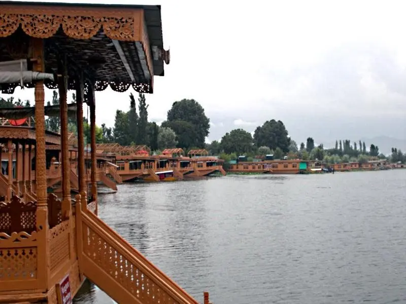 Шринагар: Wangnoo Sheraton Group Of Houseboats