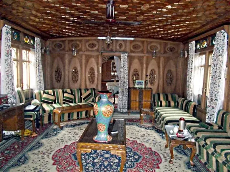 Шринагар: Wangnoo Sheraton Group Of Houseboats