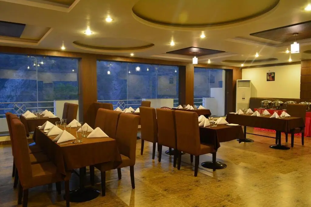 Наинитал: Royal Windsor Hotel