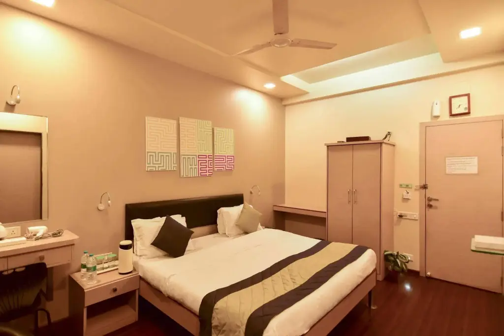 Пуна: My Bizz Hotel