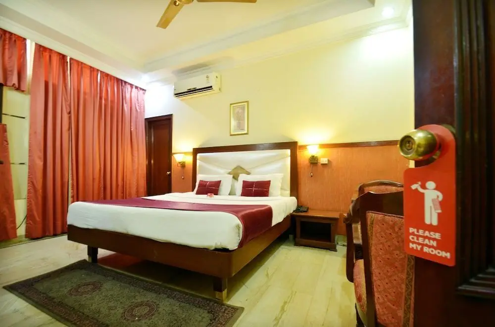 Чандигарх: OYO 7219 Corporate Inn