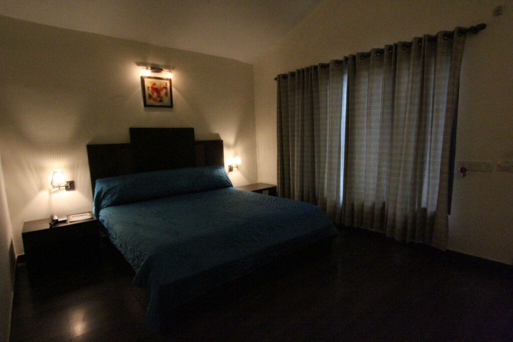 Наинитал: 8fold-Pinecrest By LaRiSa, Bhimtal