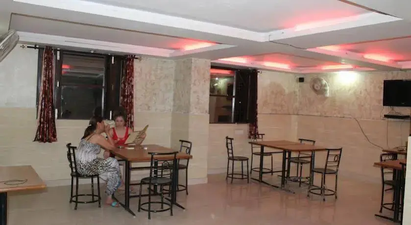 Нью-Дели: Hotel Hridey Inn