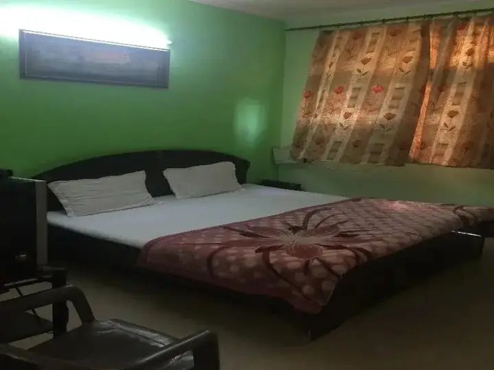 Нью-Дели: Airport Hotel Monarch