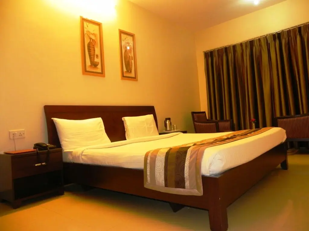 Ширди: Hotel Reeva Suites
