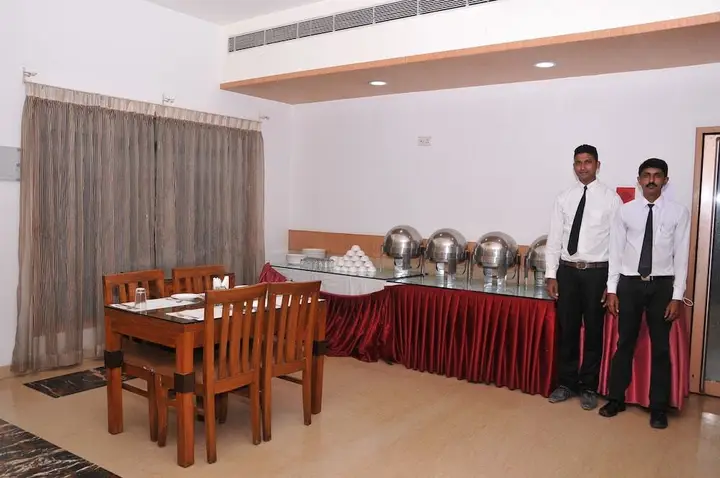 Бангалор: Meenal Hotel
