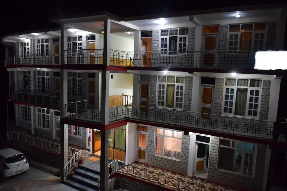 Манали: Comlux Hotels Manali