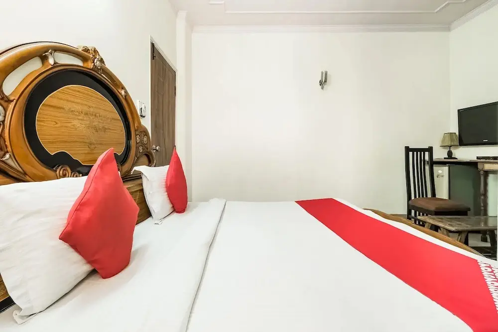 Нью-Дели: Hotel Royal Holidays