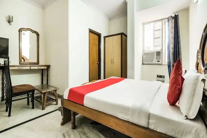 Нью-Дели: Hotel Royal Holidays
