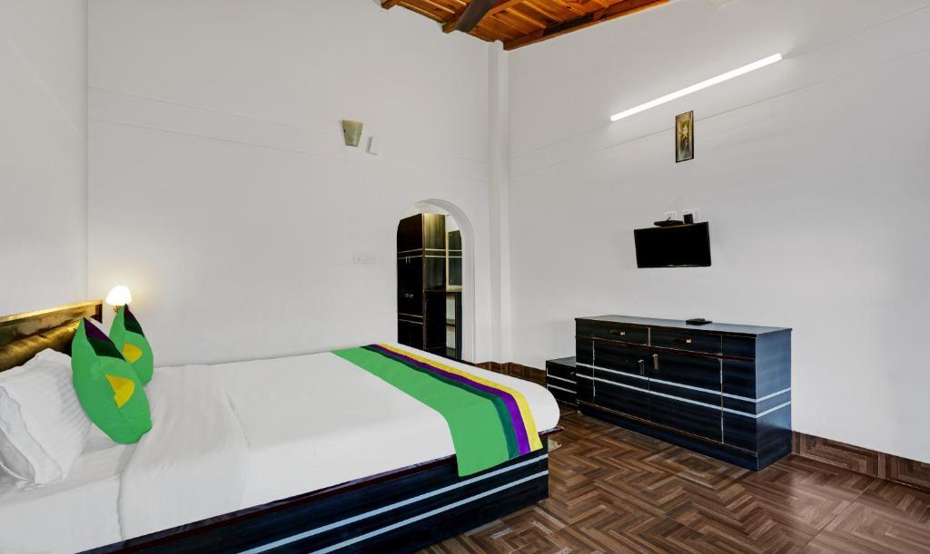 Наинитал: Goroomgo Sapphire Inn Bhimtal