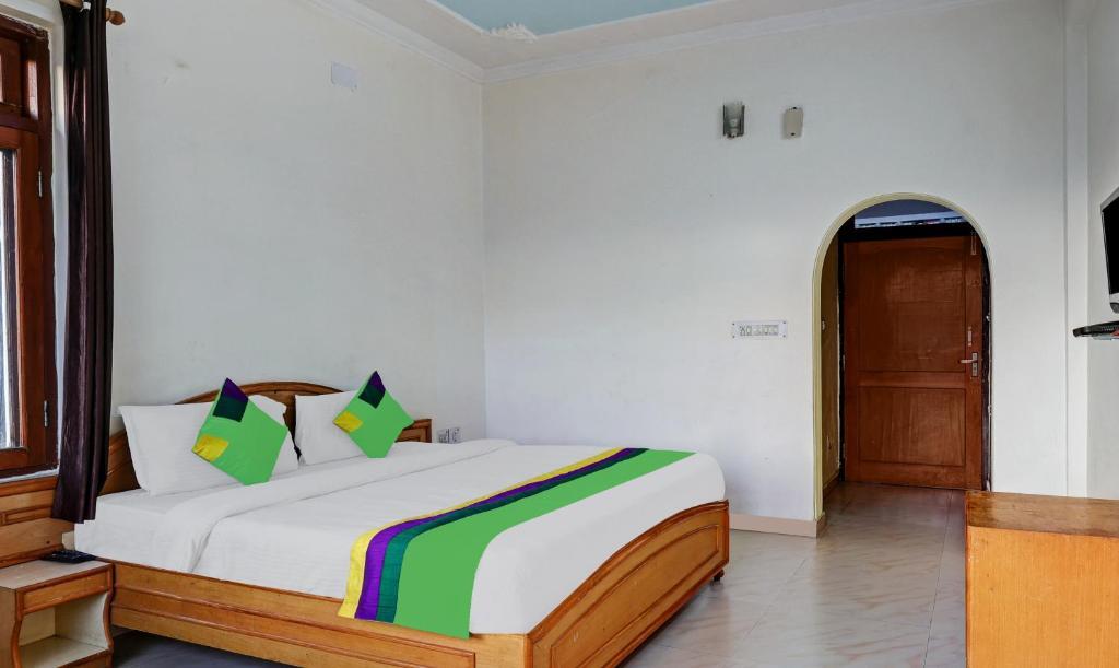 Наинитал: Goroomgo Sapphire Inn Bhimtal