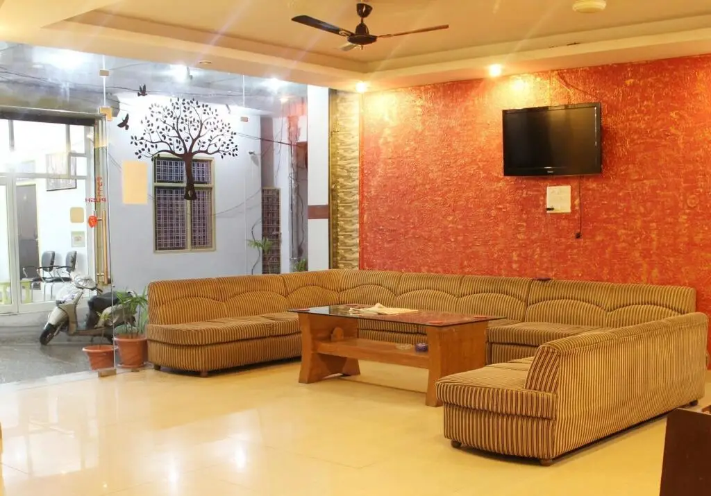 Hotel Leisure Palace — фото 1