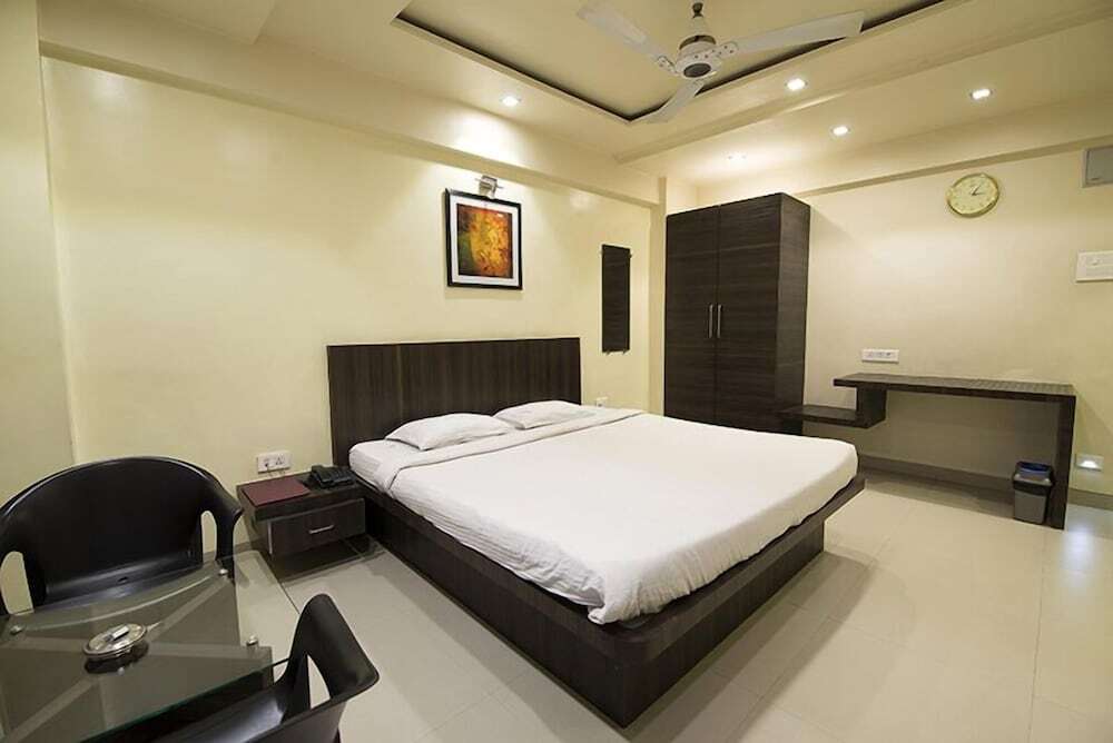 Пуна: Hotel Suresh Inn