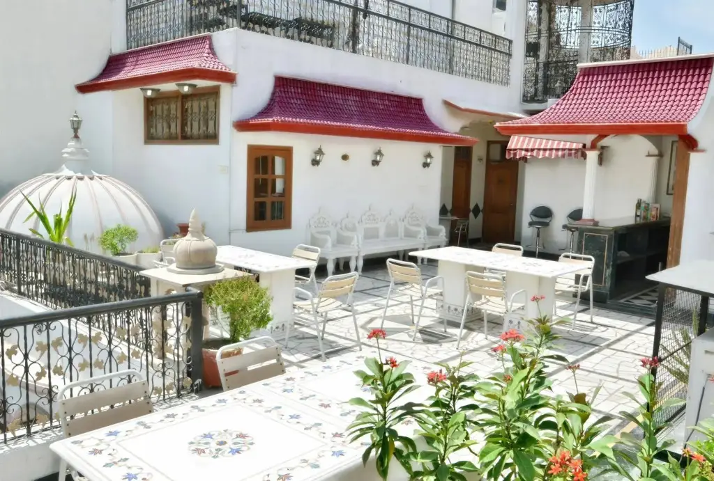 Нью-Дели: Bajaj Indian Home Stay