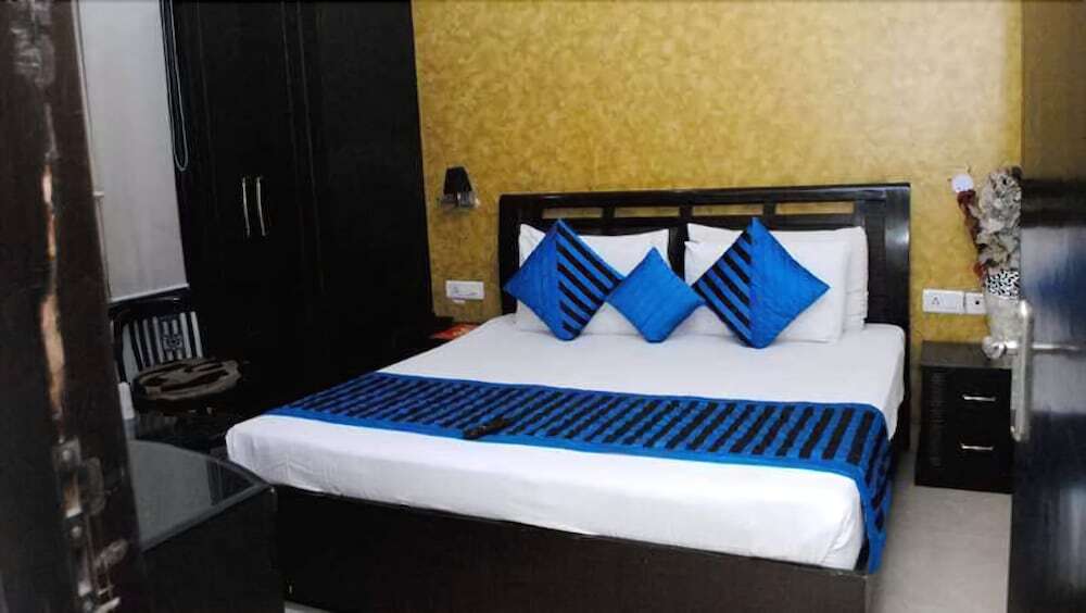 Нью-Дели: Hotel Universe Inn