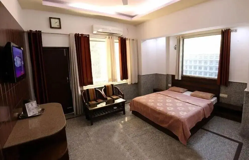 Харидвар: Hotel Suryodaya
