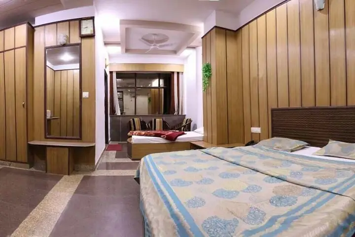 Харидвар: Hotel Suryodaya