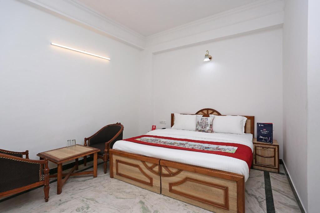 Дехрадун: OYO 10072 Hotel Amrit Regency