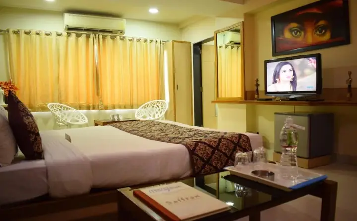 Бхудж: Hotel Mangalam
