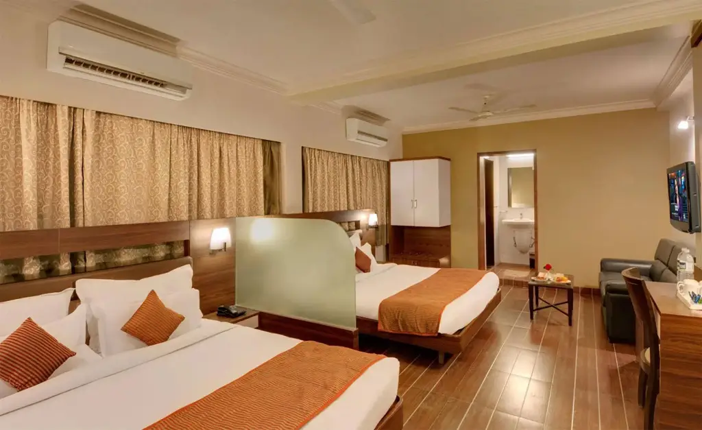 Ширди: Daiwik Hotels Shirdi