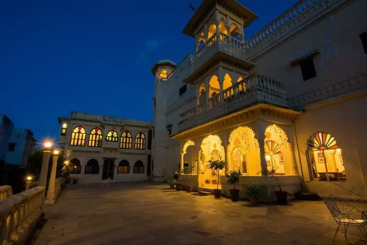 Луни: Hotel Jhalamand Garh