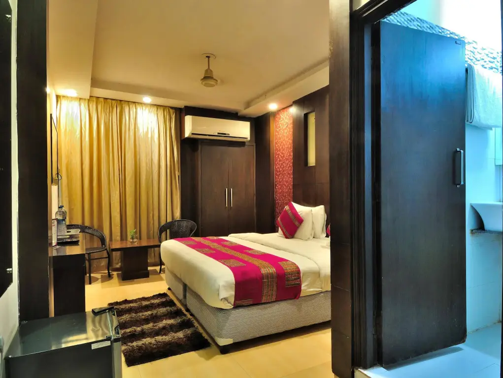 Нью-Дели: Hotel Shelton