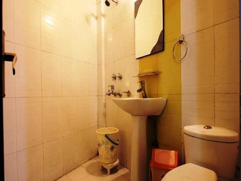 Катра: Hotel Bhargav