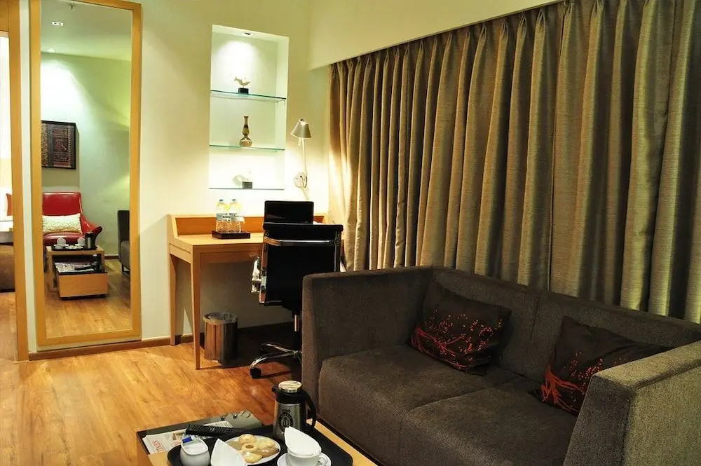 Пимпри-Чинчвад: Mind Space Hotel Pimpri