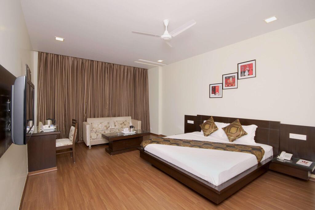 Катра: Ginger Hotel Katra